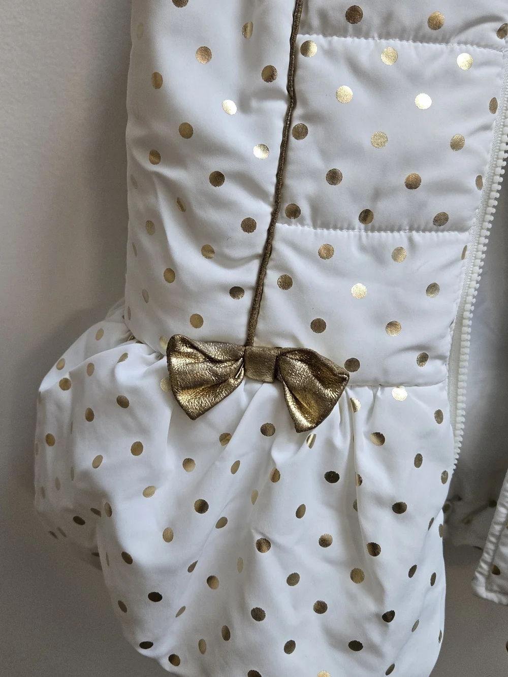 Adorable - Kids Headquarters White Puffer Vest with Gold Polka Dots - Sz- 4T
